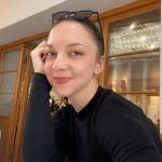 Esra Yolal Profile Picture